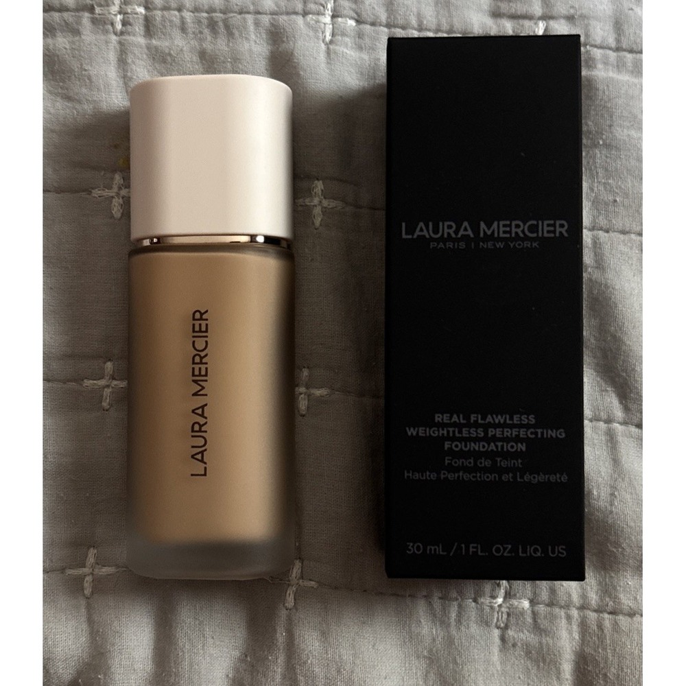 Laura Mercier Real Flawless Weightless Perfecting Foundation - 3N1 Buff - NEW